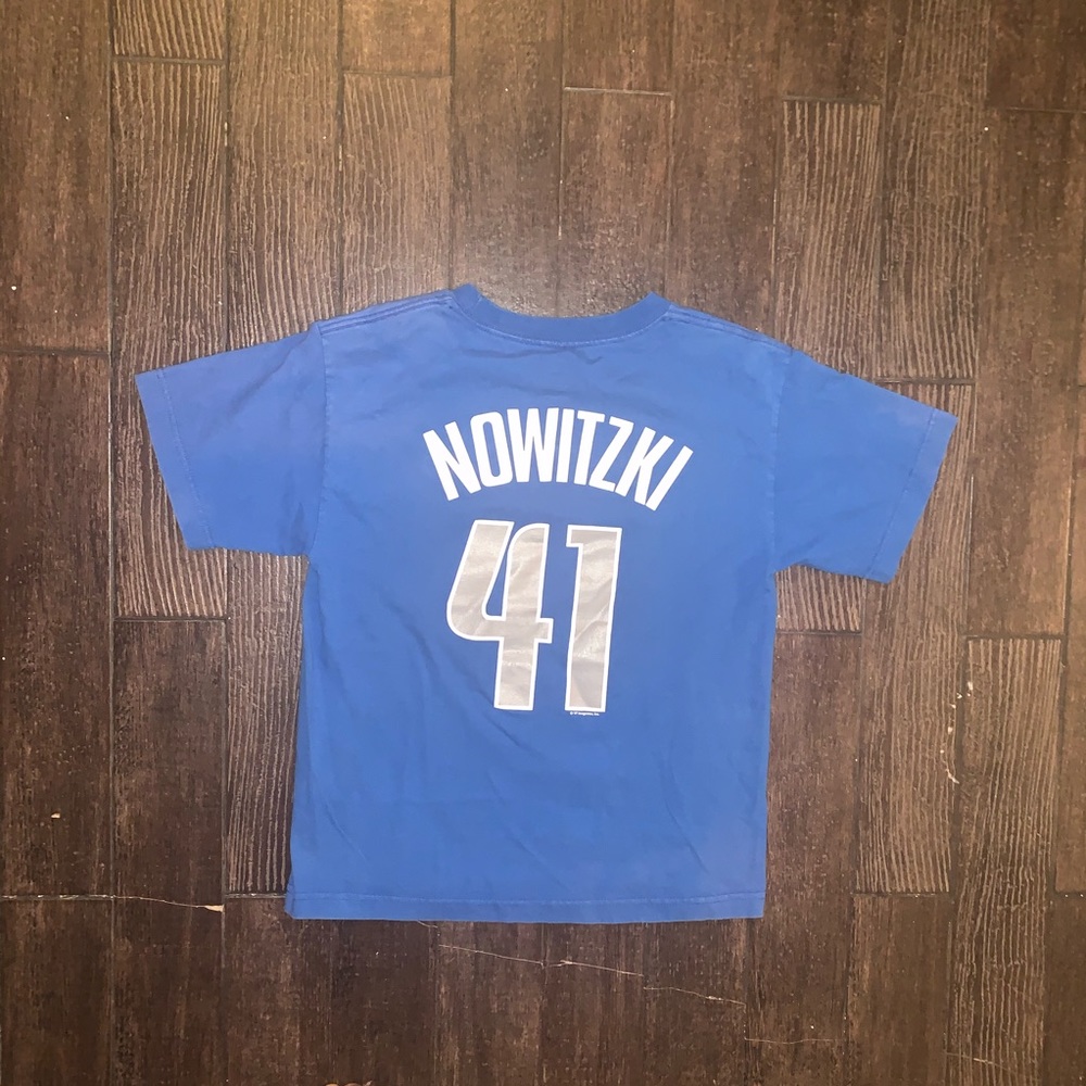 Youth Majestic Mavericks Dirk Nowitzki T Shirt L - Picture 4 of 4